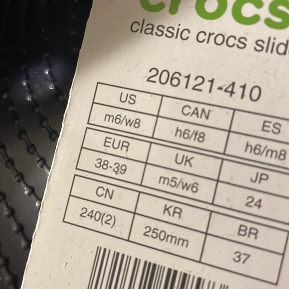 CROCS - Picture 2 of 3